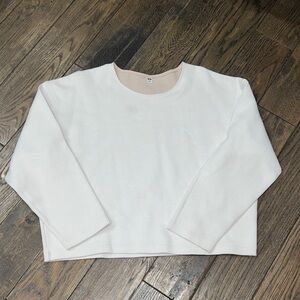 Uniqlo‎ Cream Long Sleeve Crop Top